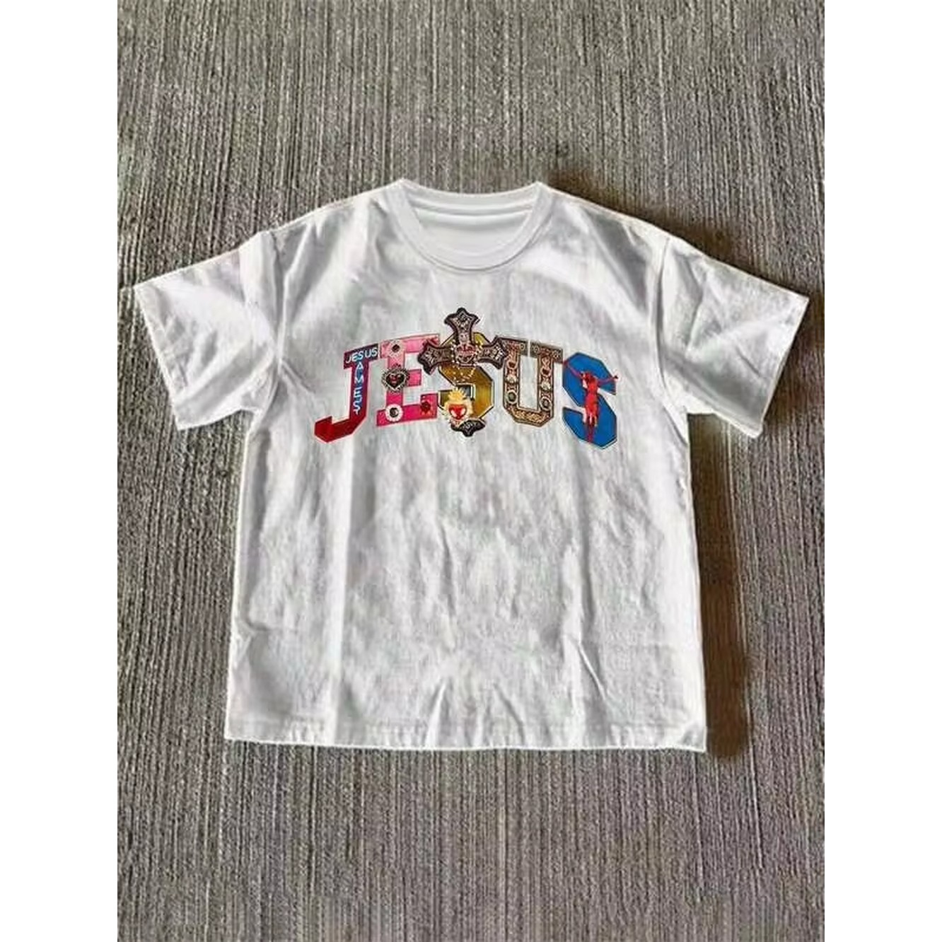 Kids Outdoor Fort - Buntes und bequemes Kinder-Kurzarm-T-Shirt – perfekt